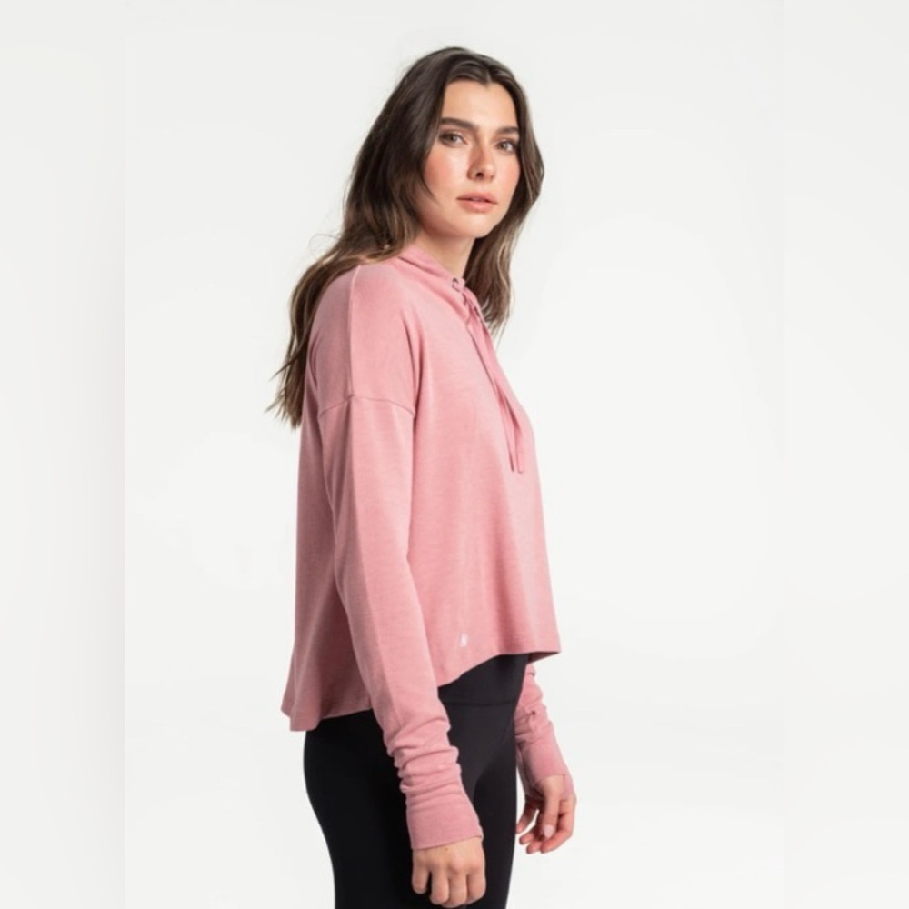 Lole bundle Hoodies one Pink et one black Long Sleeves Tops small